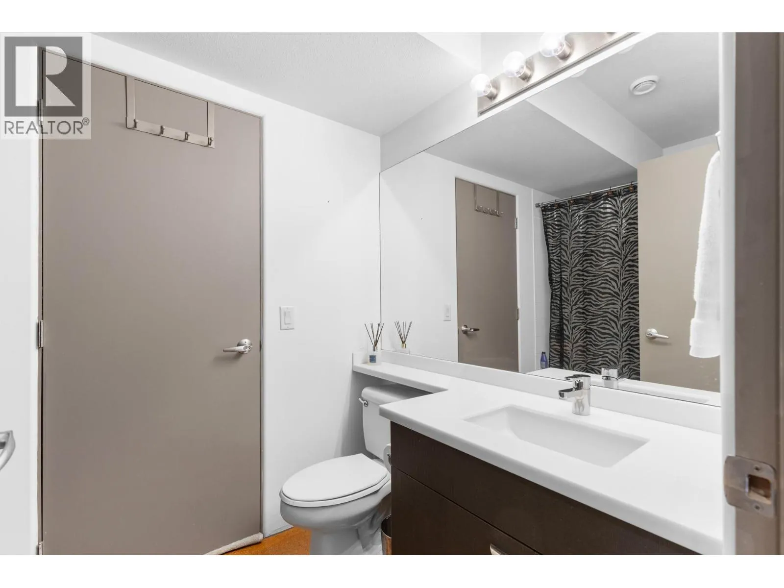 2111 Lillooet Crescent