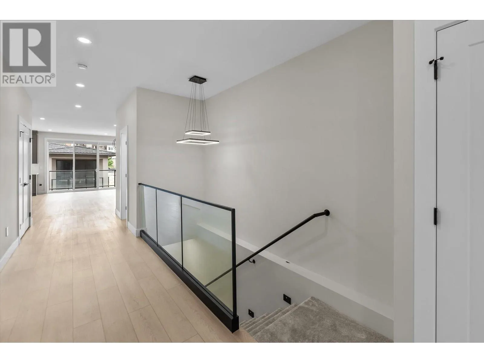 1793 Viewpoint Drive