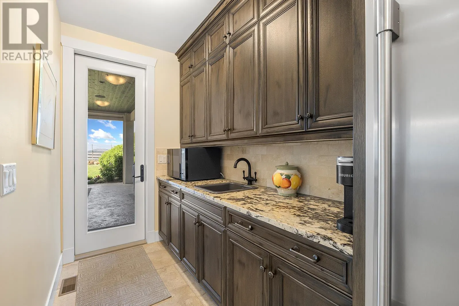 3321 Vineyard View Drive