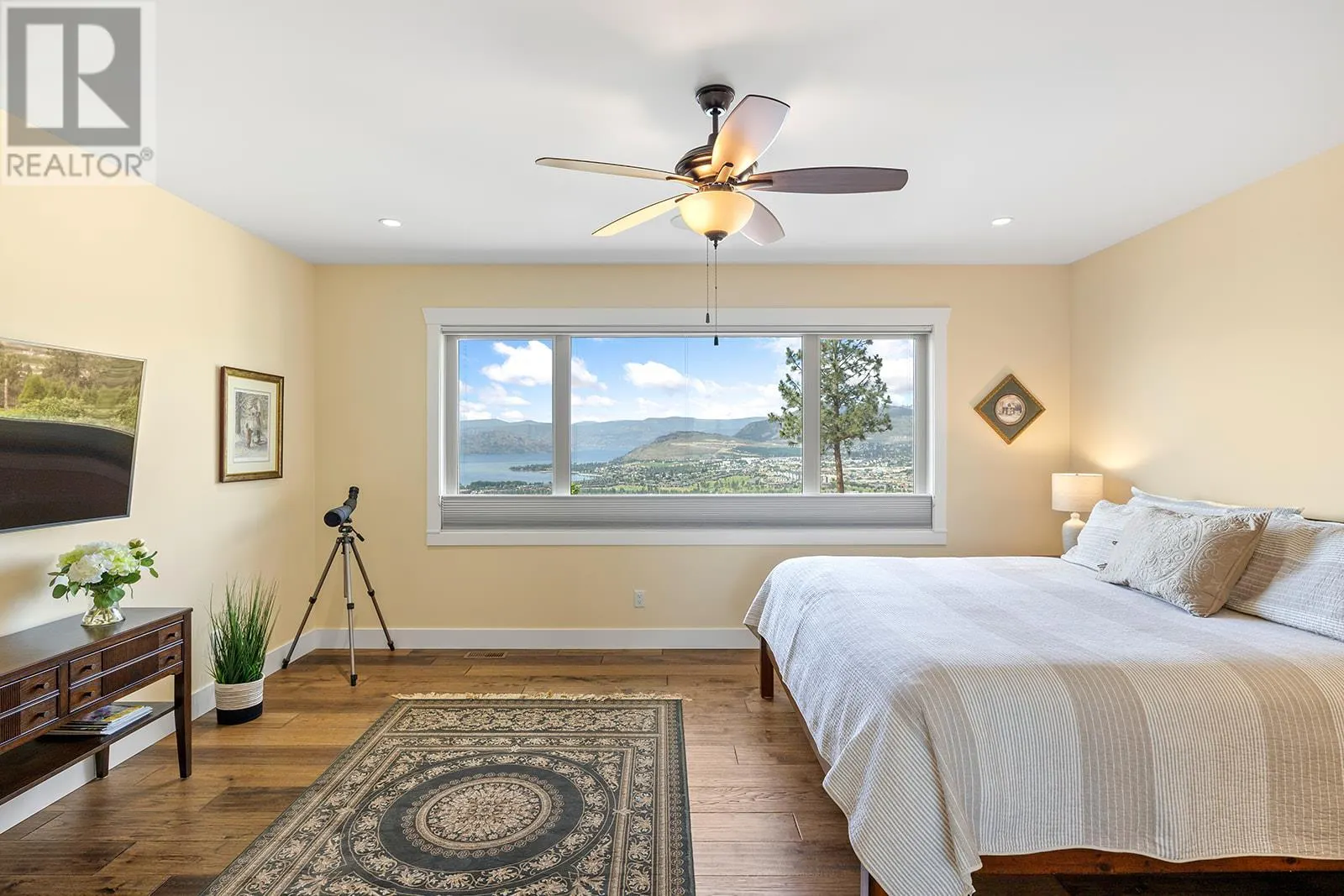 3321 Vineyard View Drive