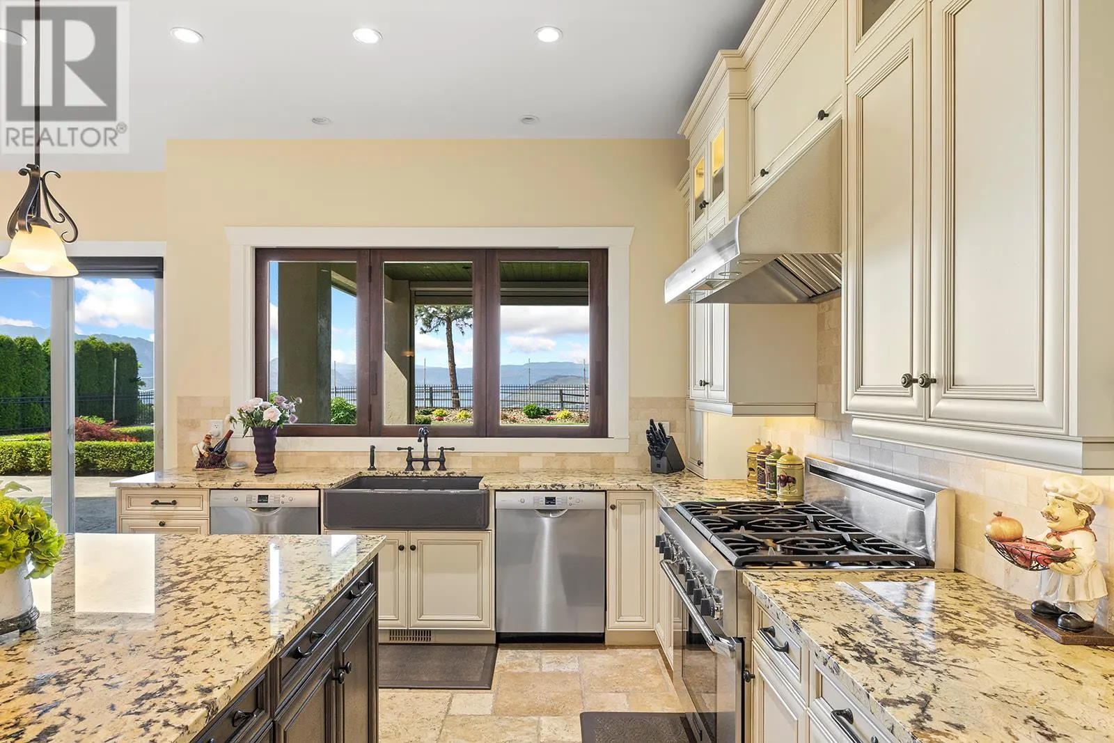 3321 Vineyard View Drive