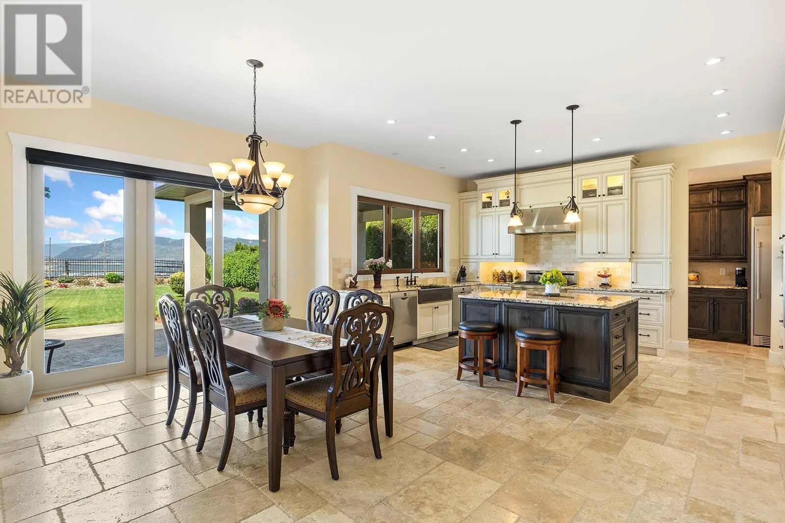 3321 Vineyard View Drive