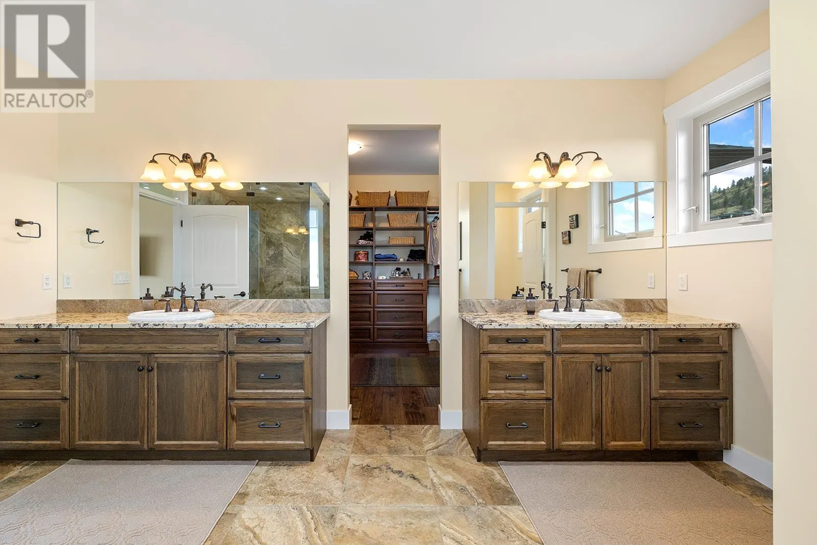 3321 Vineyard View Drive
