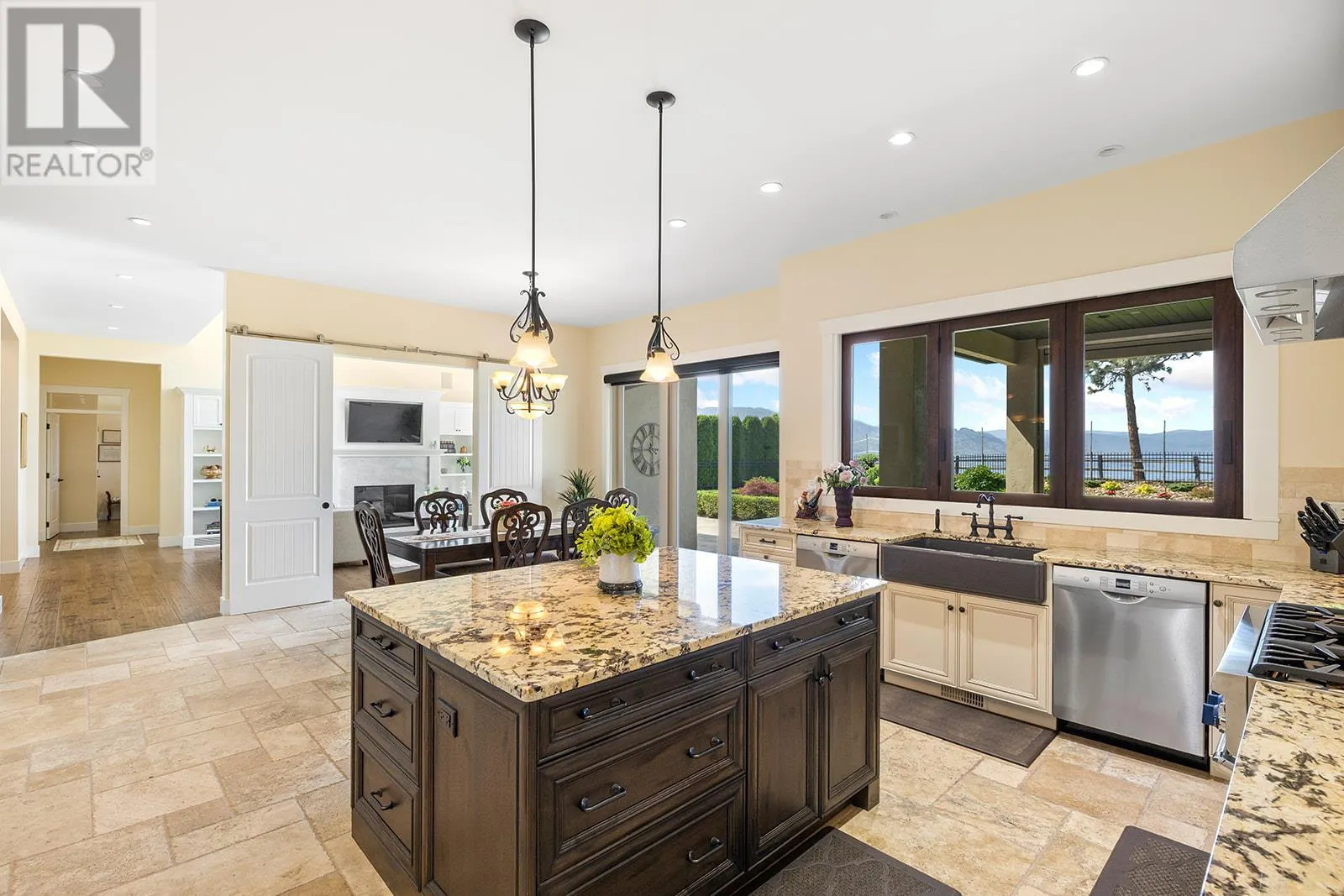 3321 Vineyard View Drive