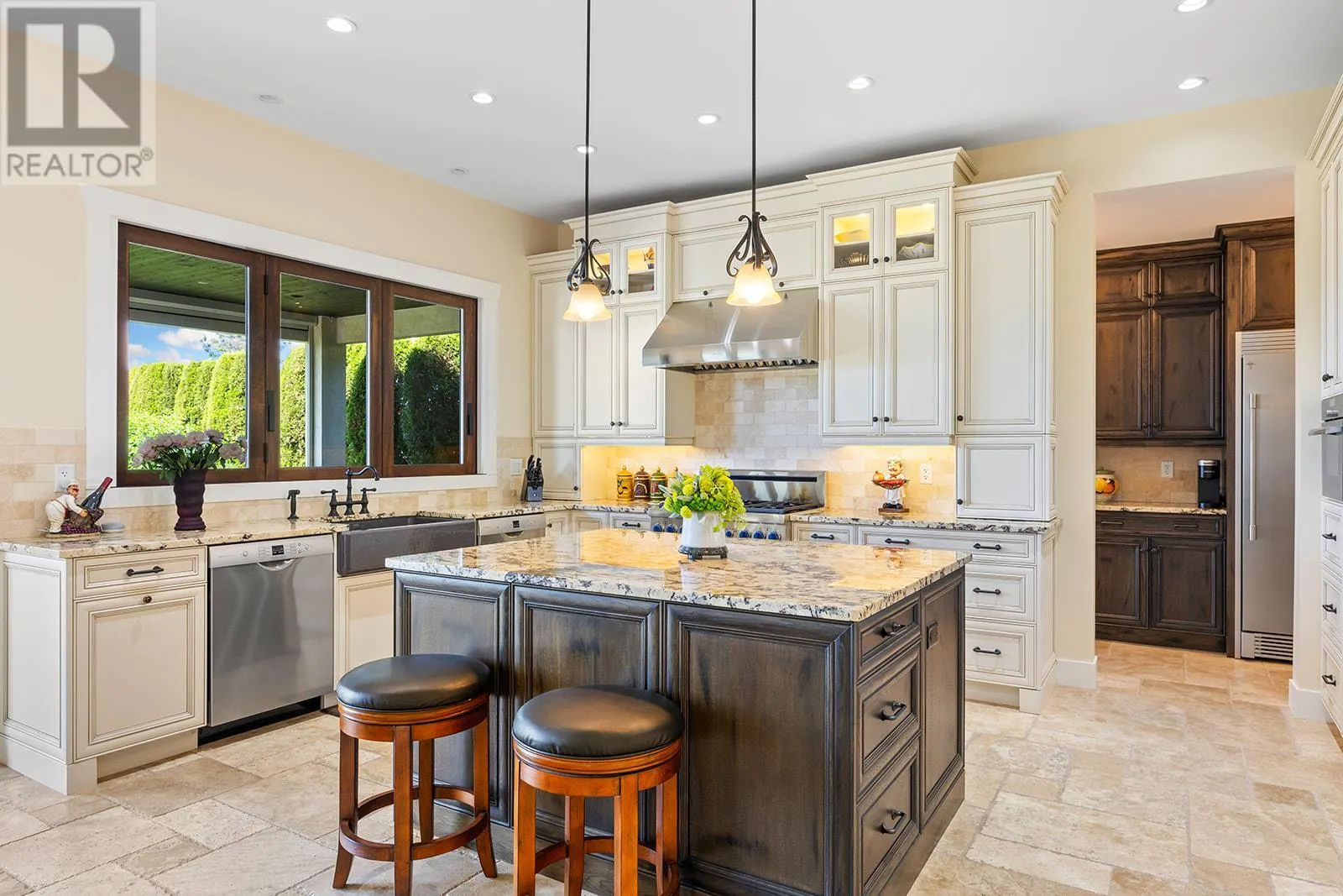 3321 Vineyard View Drive