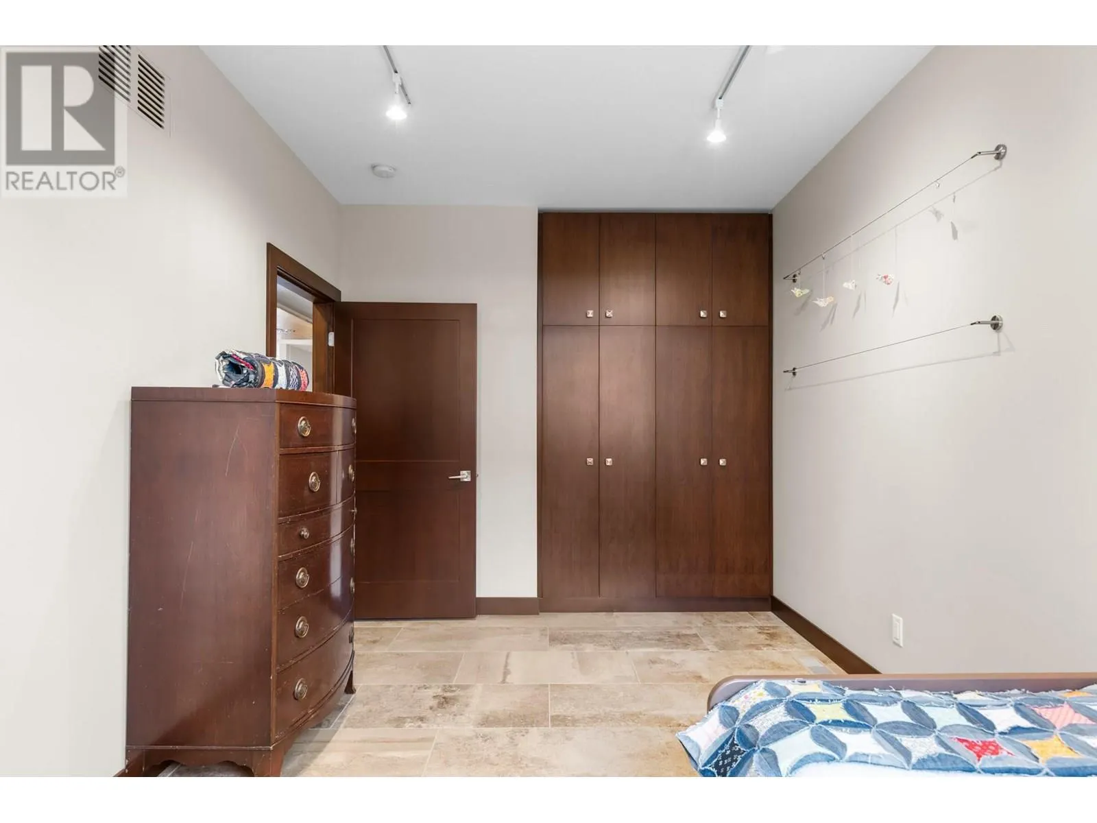 3318 Vineyard View Drive