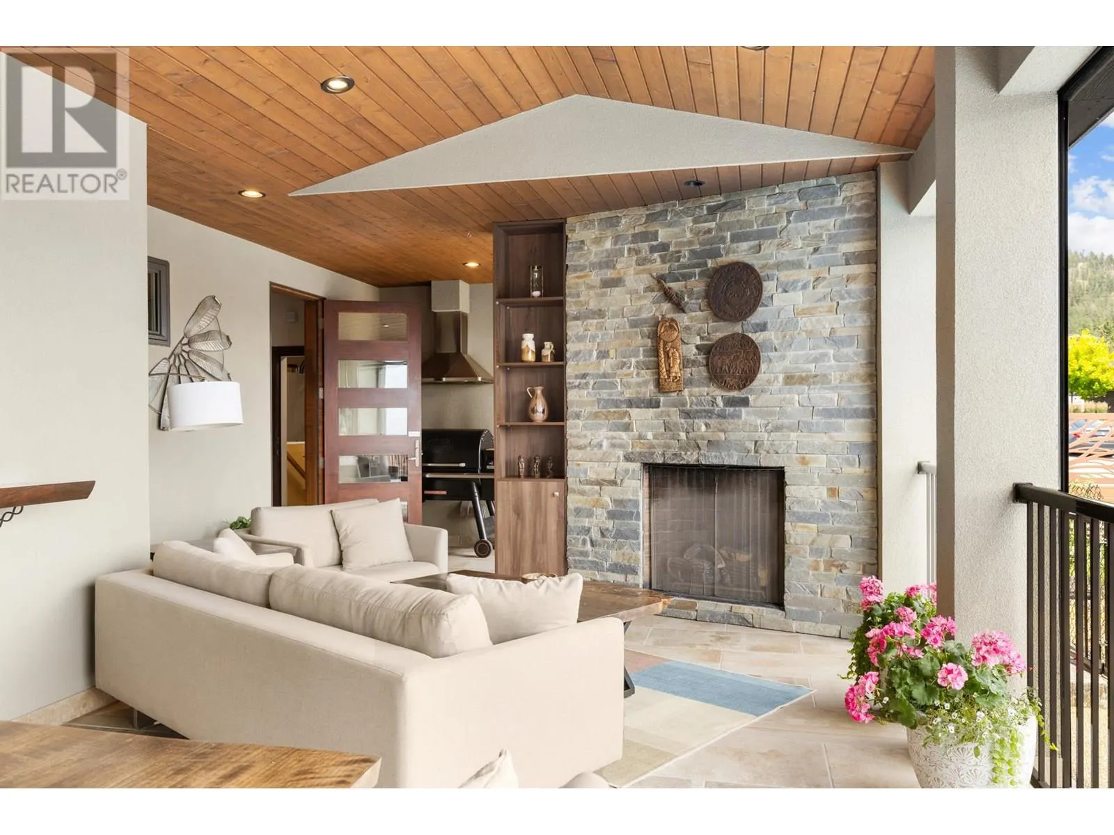 3318 Vineyard View Drive