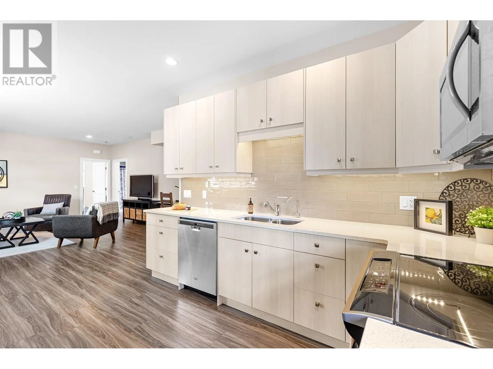 3318 Vineyard View Drive
