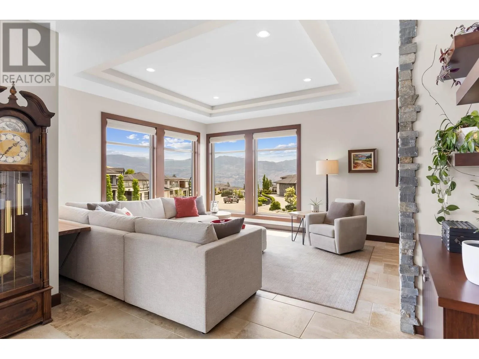 3318 Vineyard View Drive