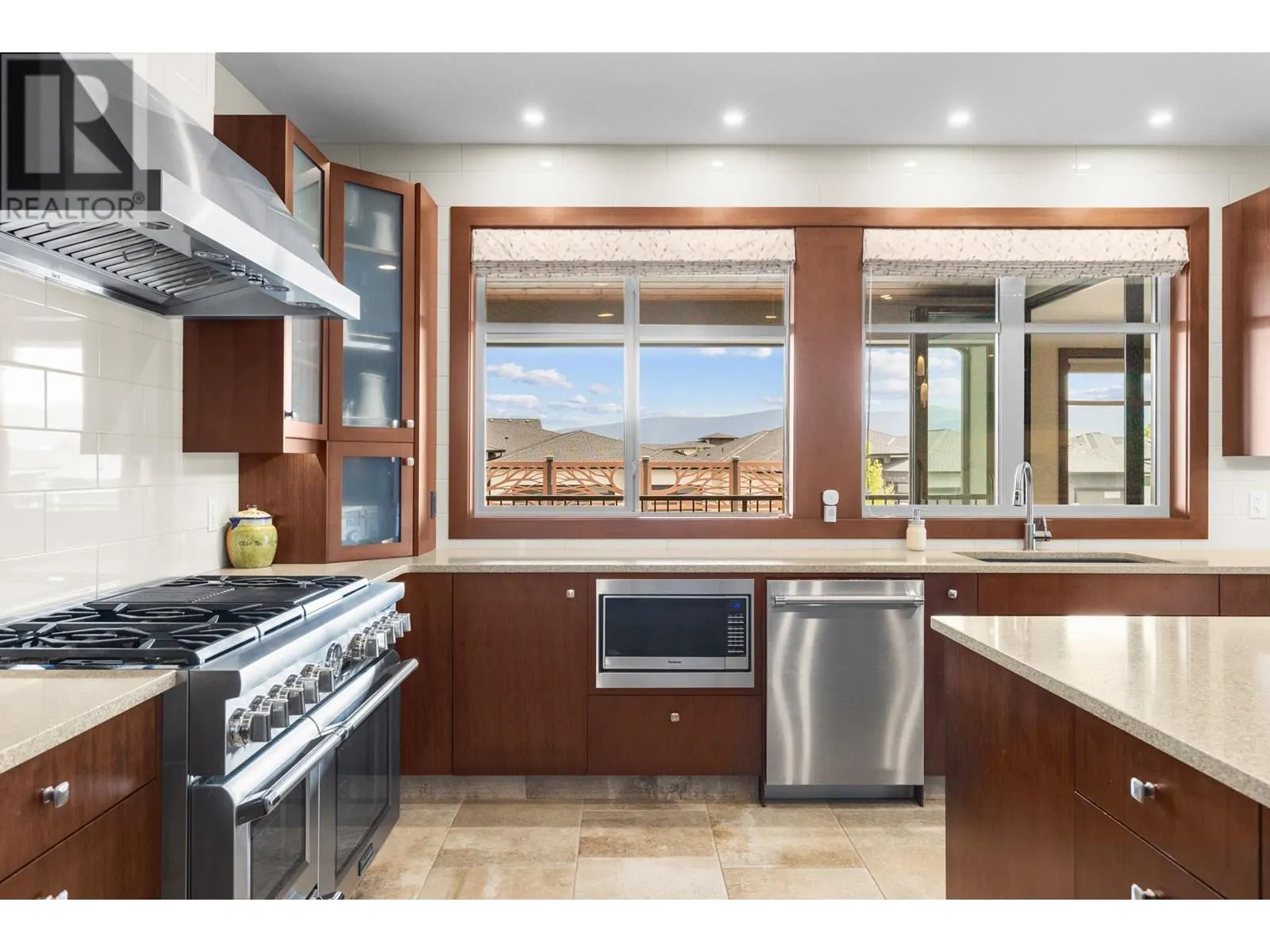 3318 Vineyard View Drive