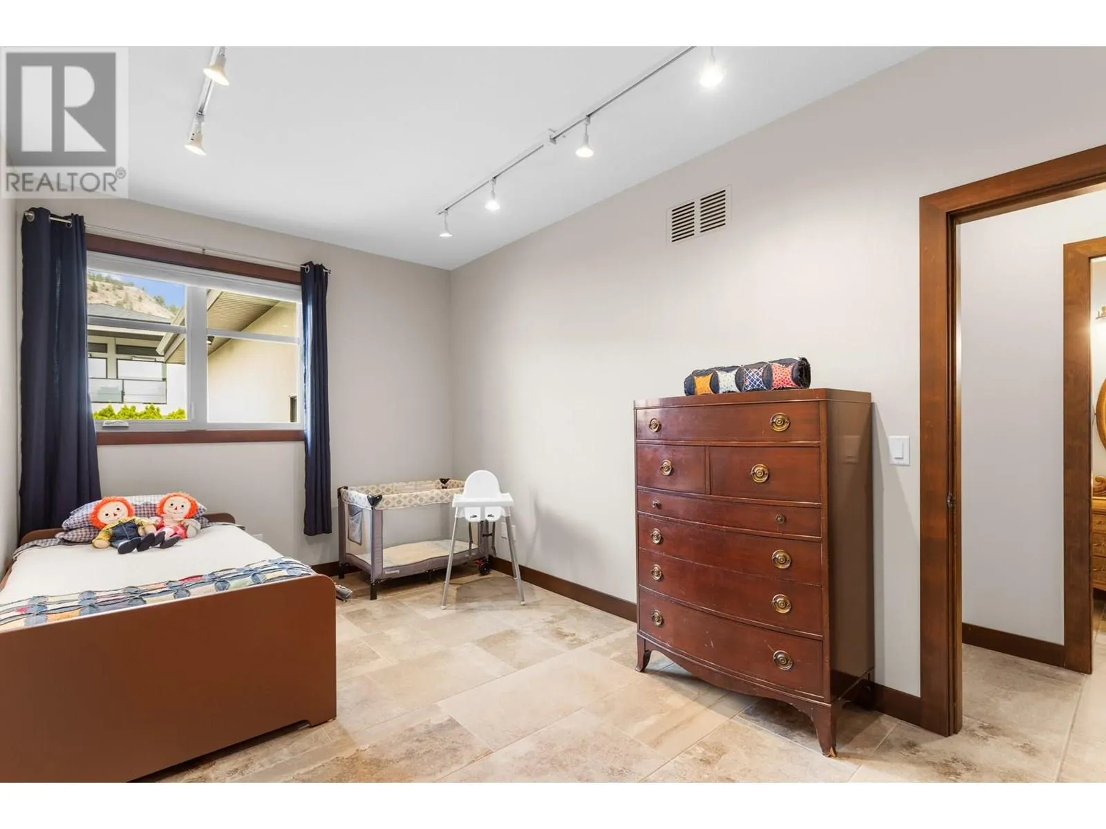 3318 Vineyard View Drive