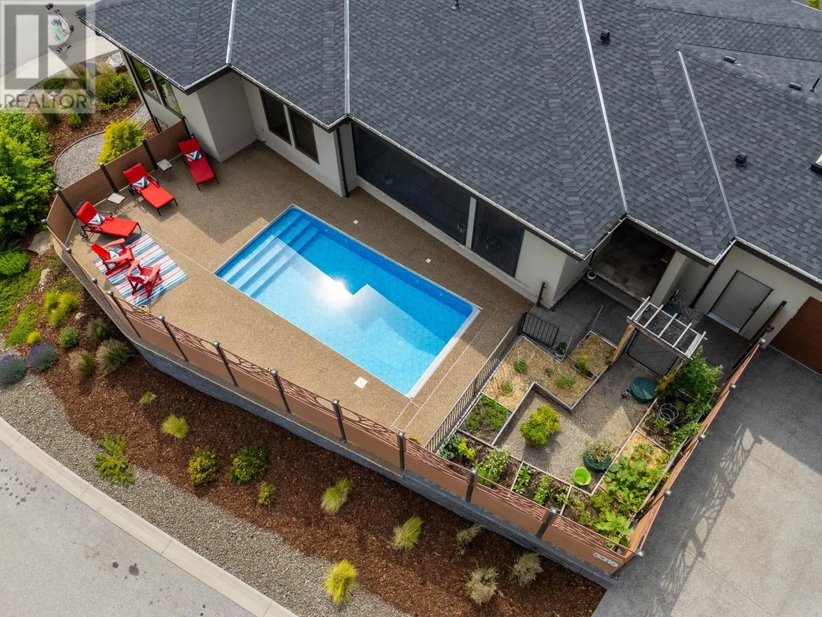 3318 Vineyard View Drive