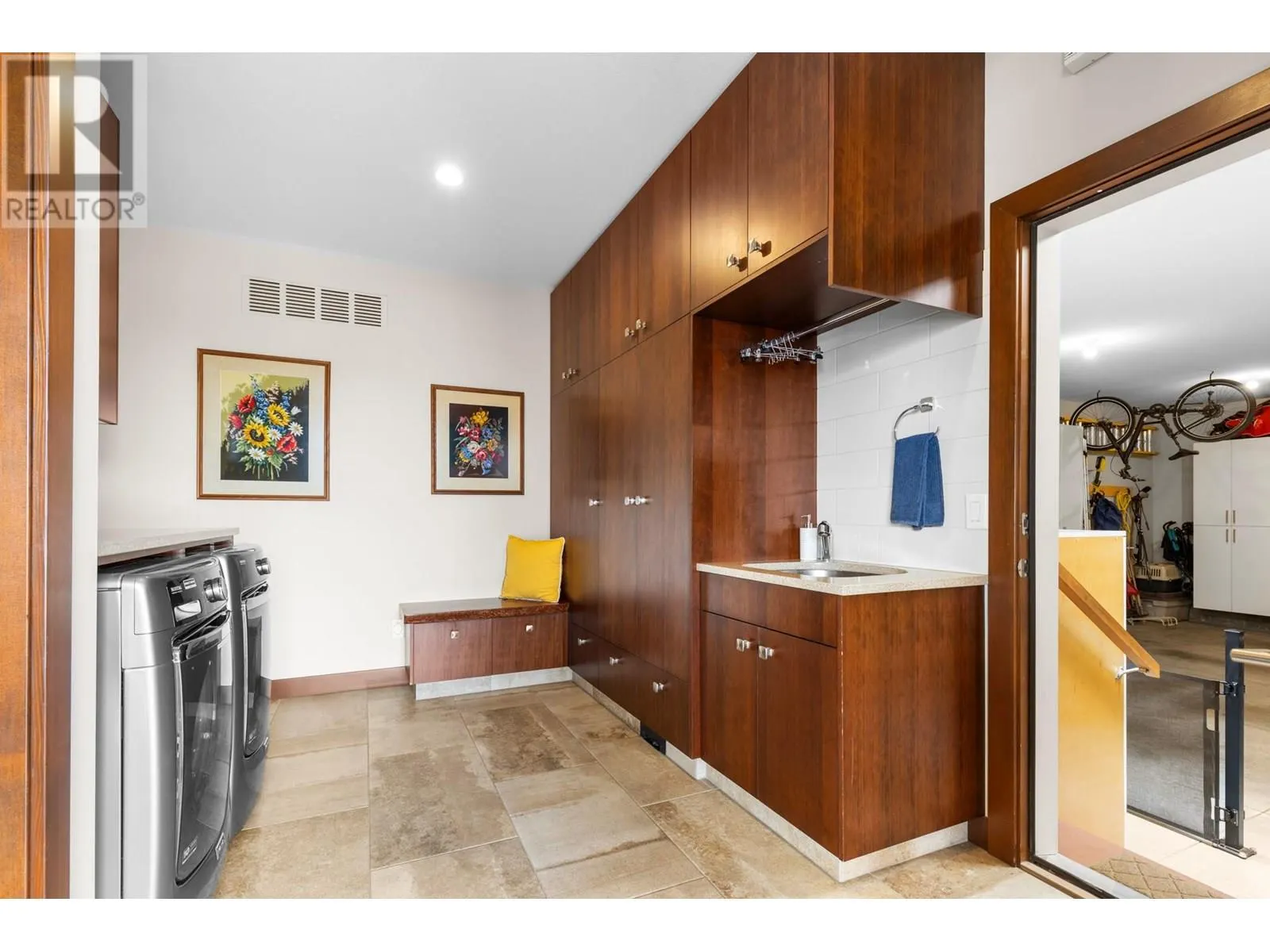 3318 Vineyard View Drive