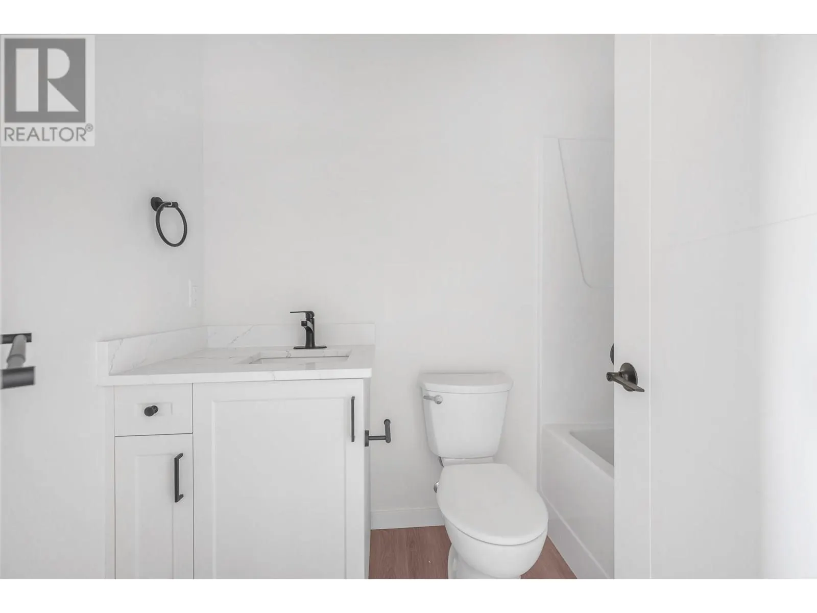 5661 Okanagan Landing Road Unit# 7 Lot# SL3