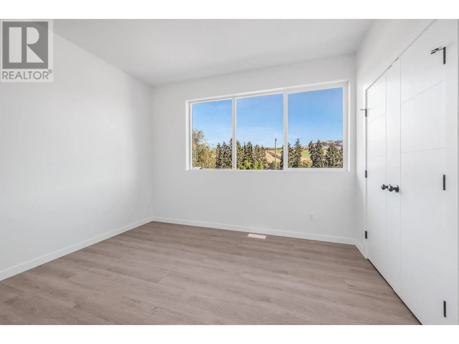 5661 Okanagan Landing Road Unit# 7 Lot# SL3