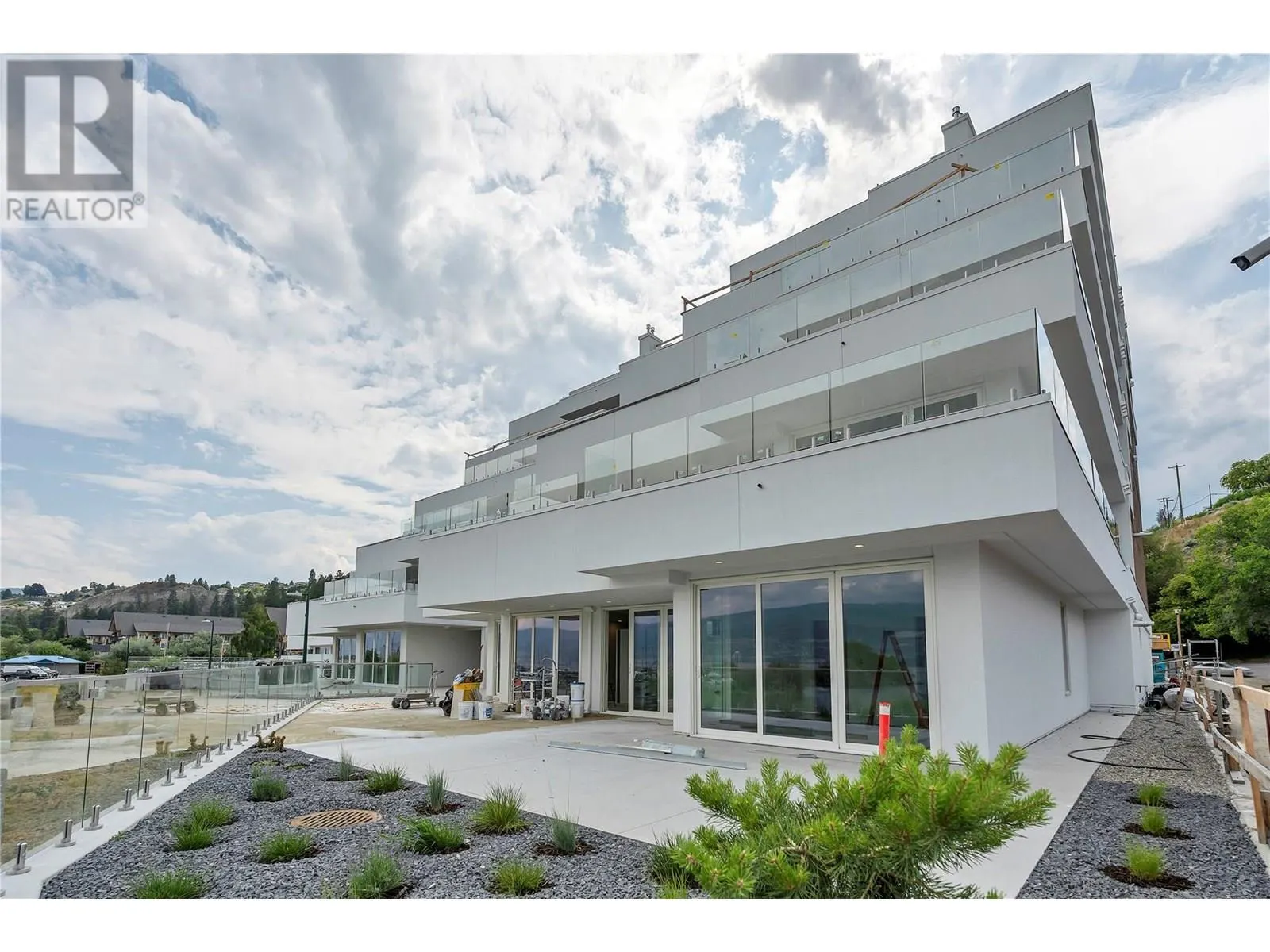13419 Lakeshore Drive S Unit# 201