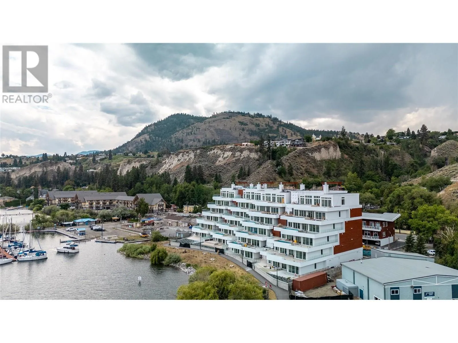 13419 Lakeshore Drive S Unit# 201