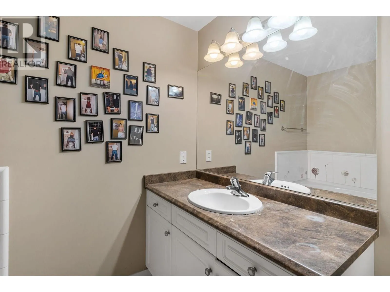 515 Houghton Road Unit# 311