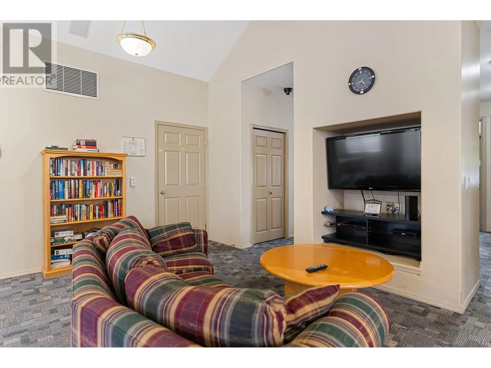 515 Houghton Road Unit# 311