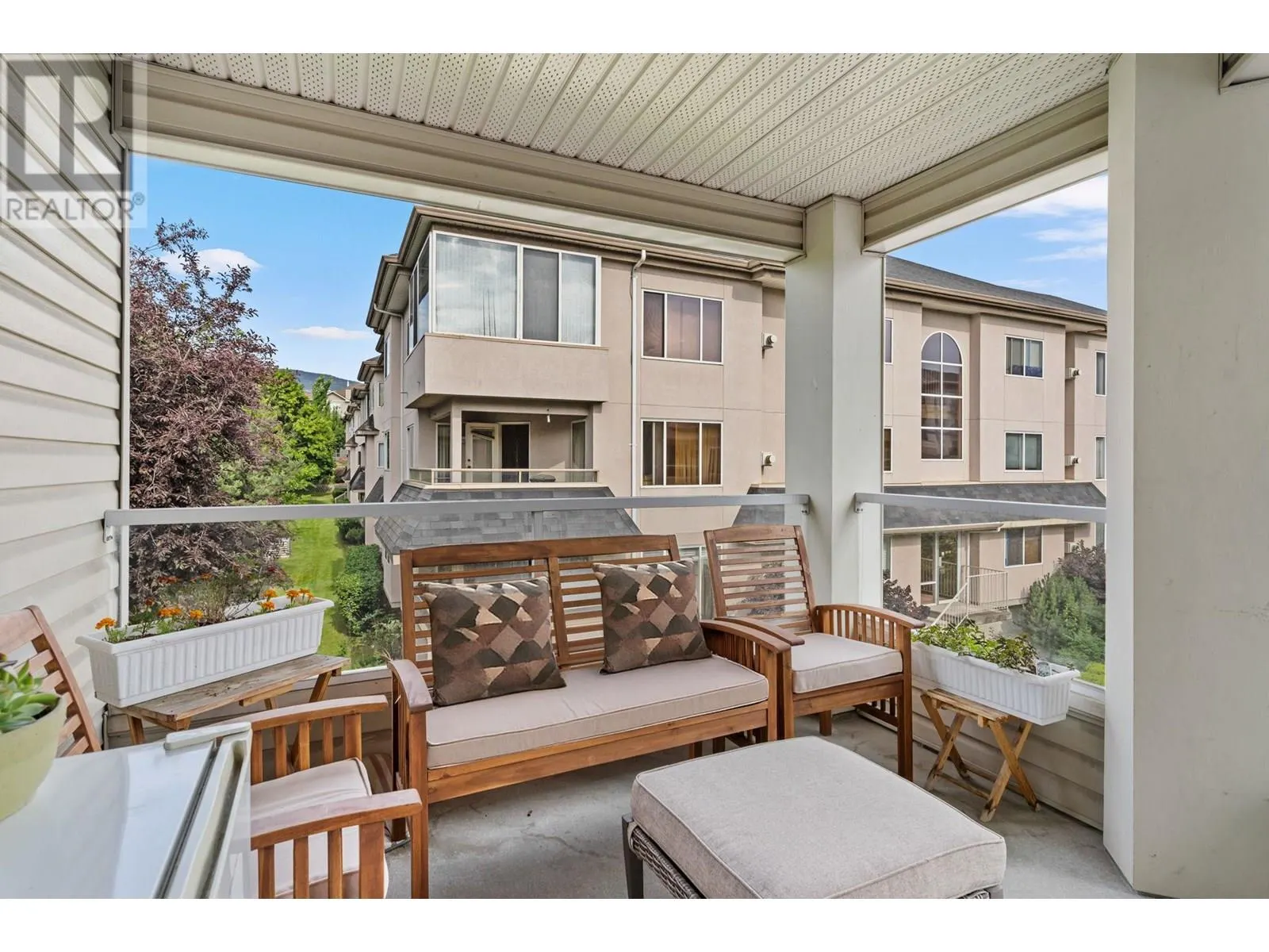 515 Houghton Road Unit# 311