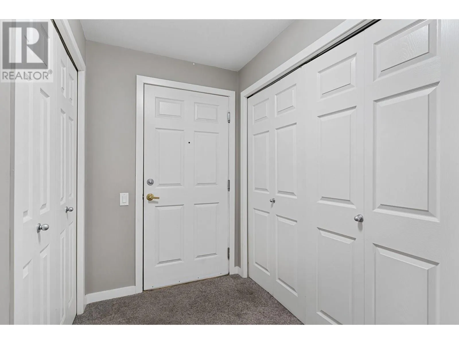 515 Houghton Road Unit# 311