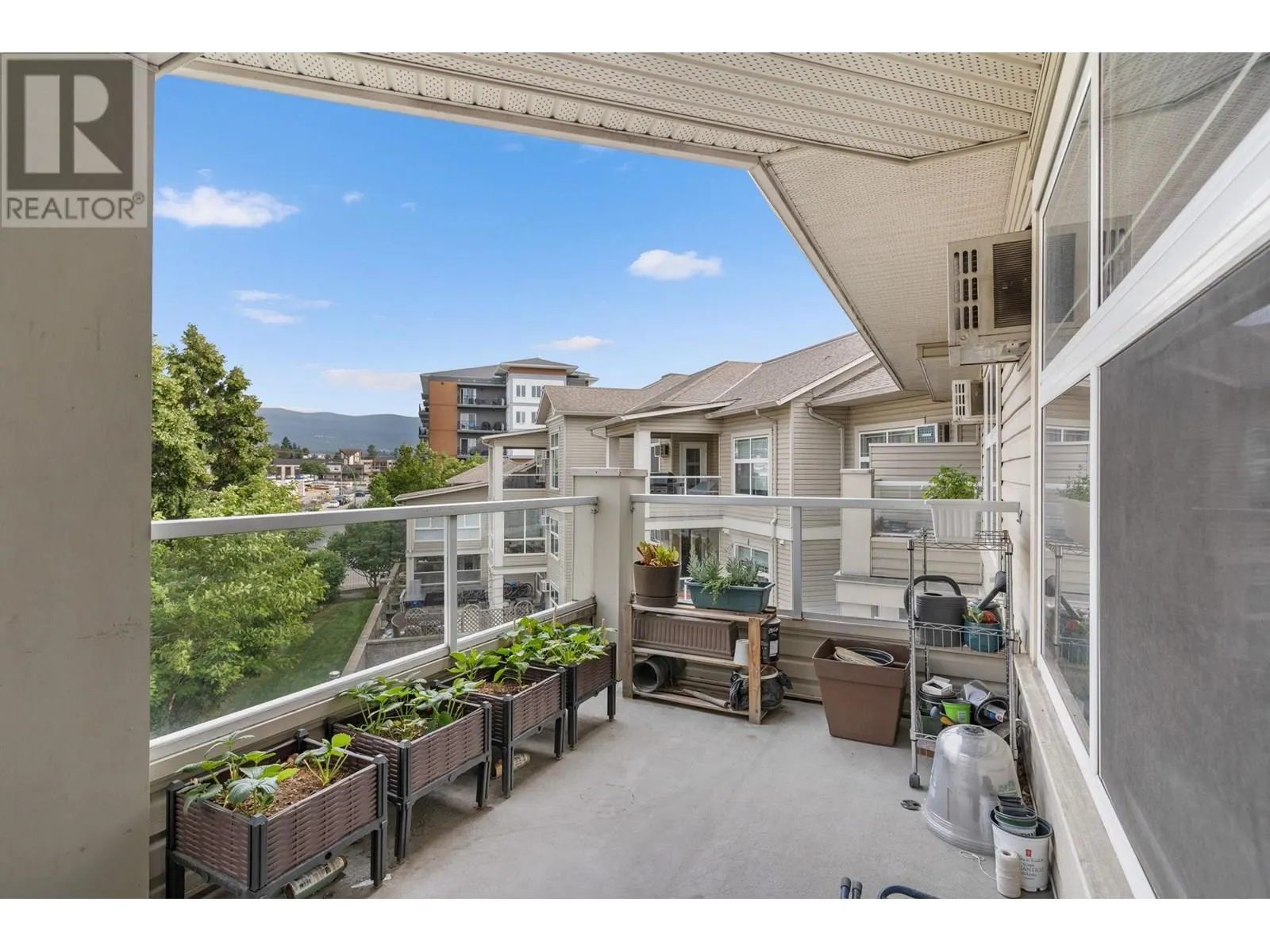 515 Houghton Road Unit# 311
