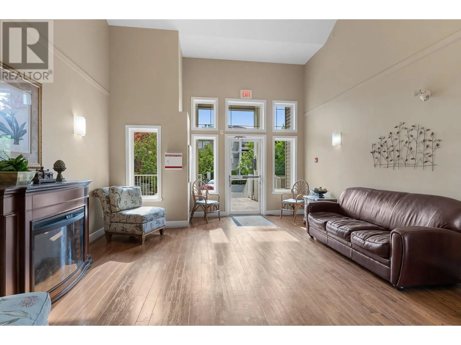 515 Houghton Road Unit# 311