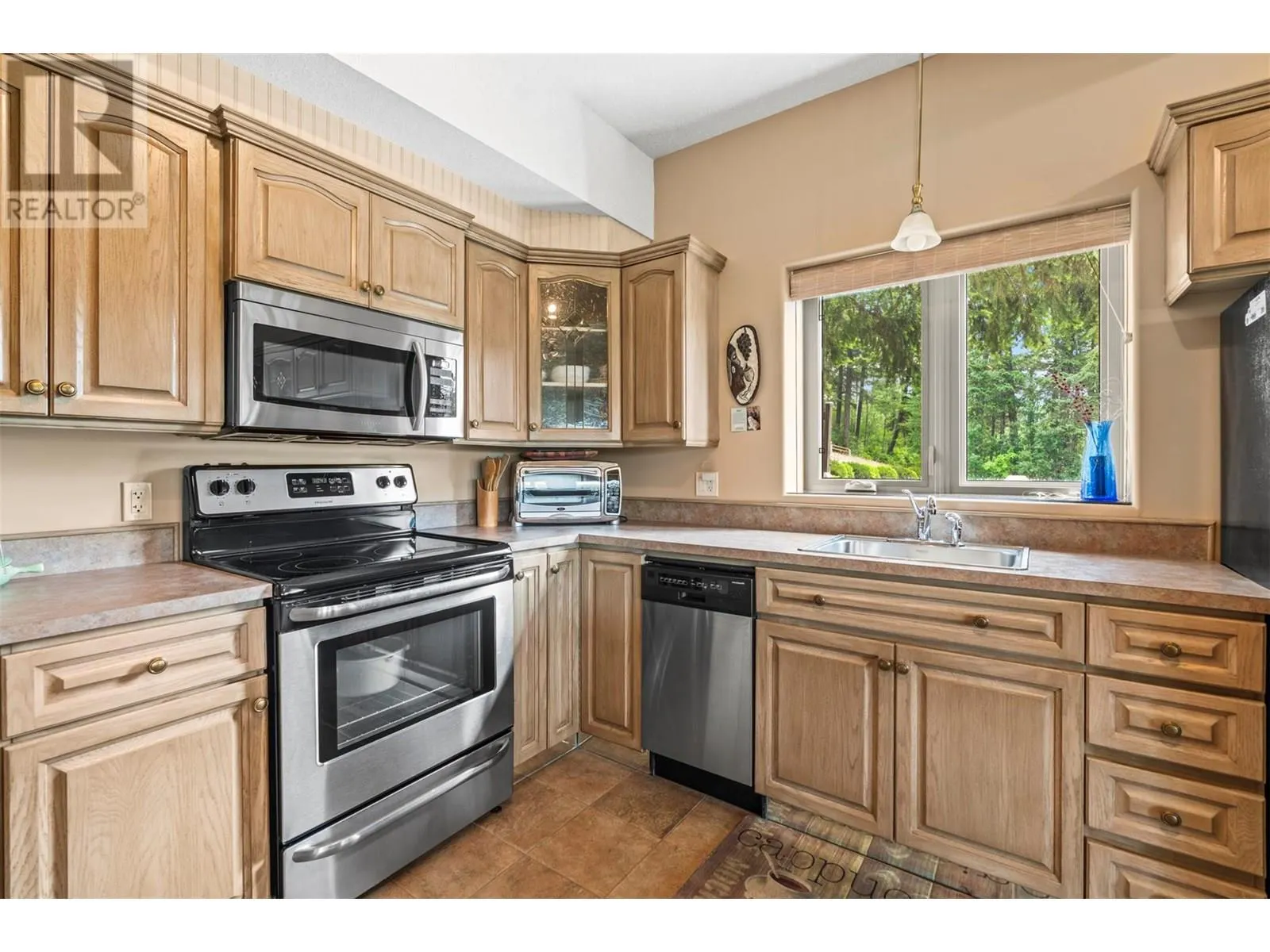 8215 Silver Star Road