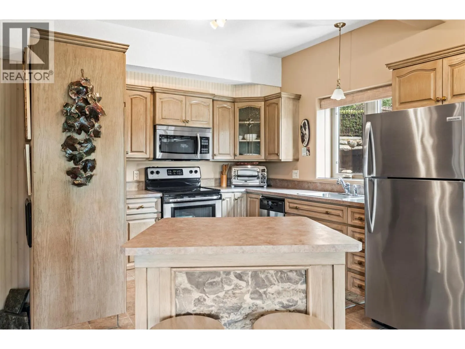 8215 Silver Star Road