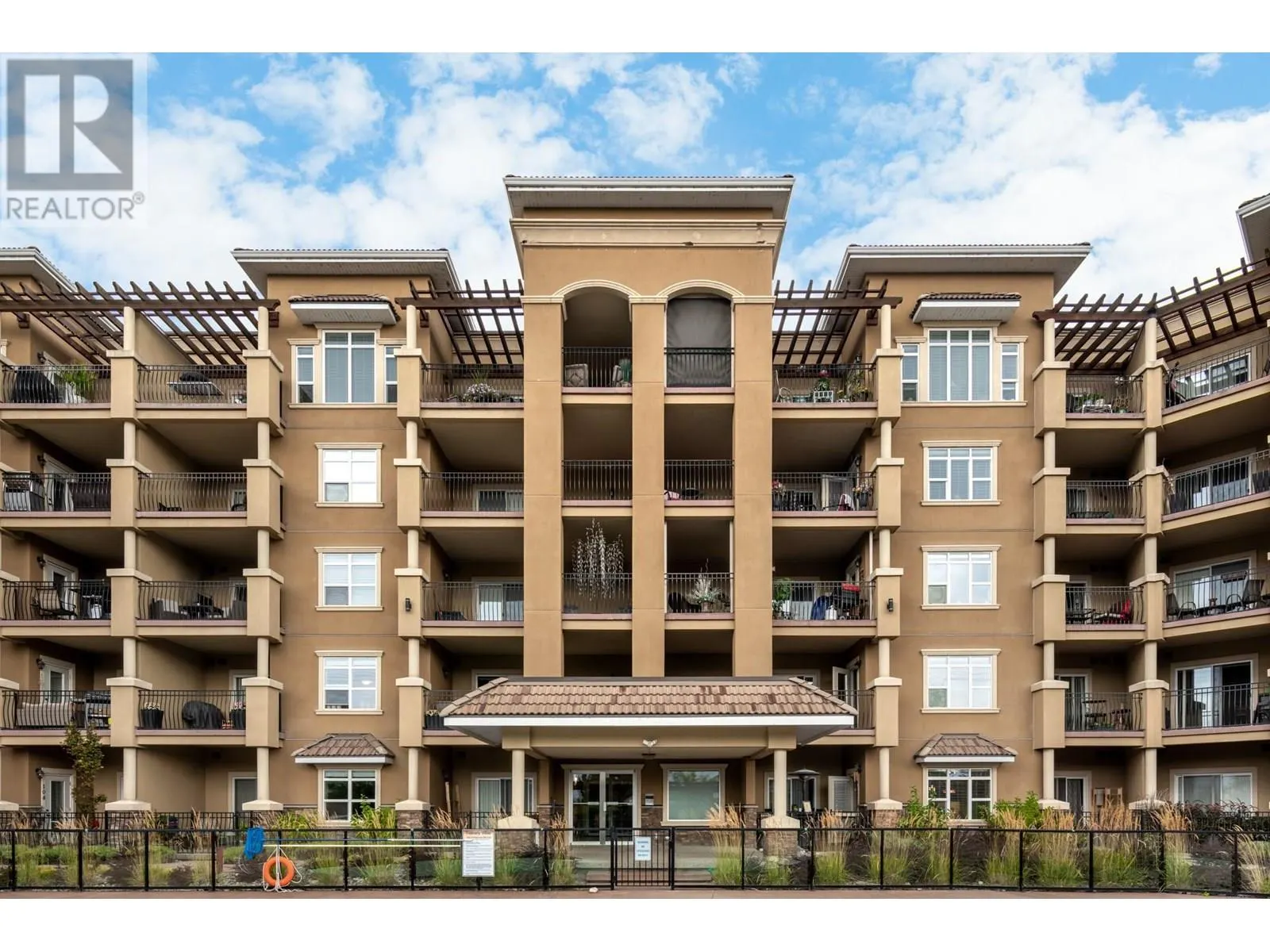 2070 Boucherie Road Unit# 519