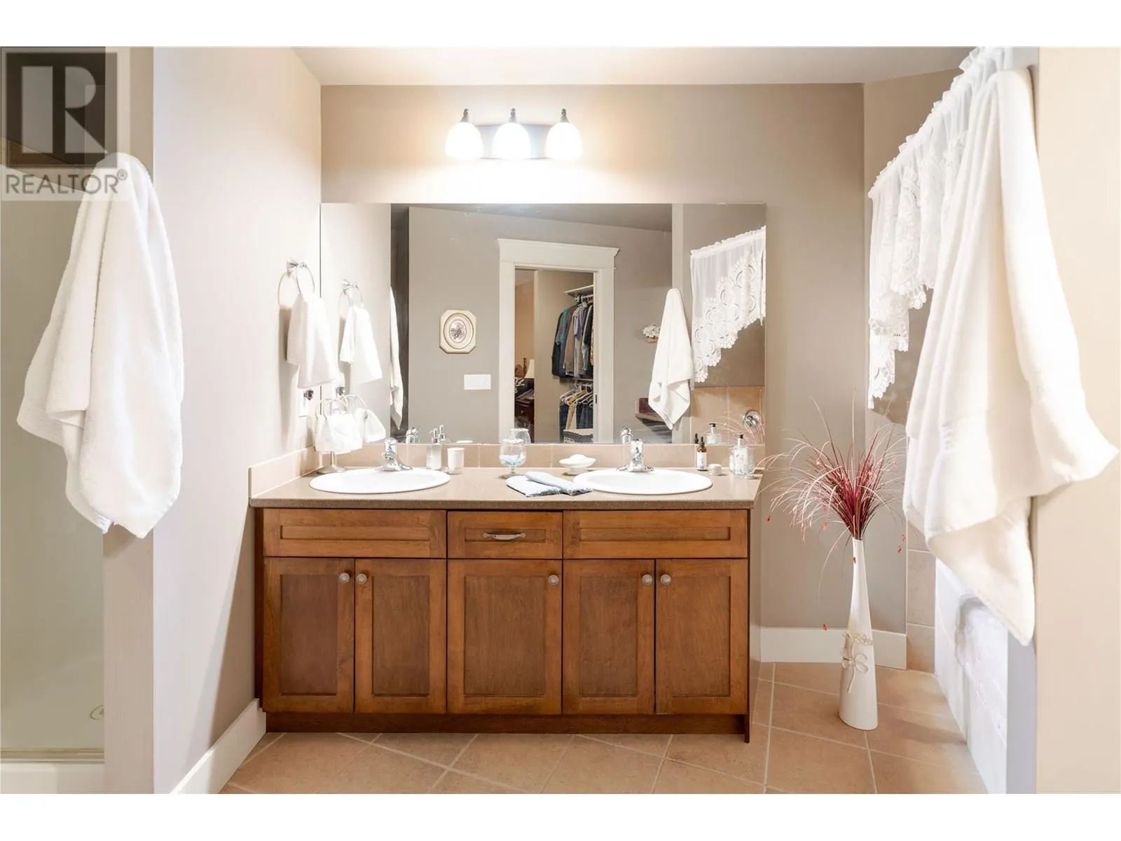 2070 Boucherie Road Unit# 519