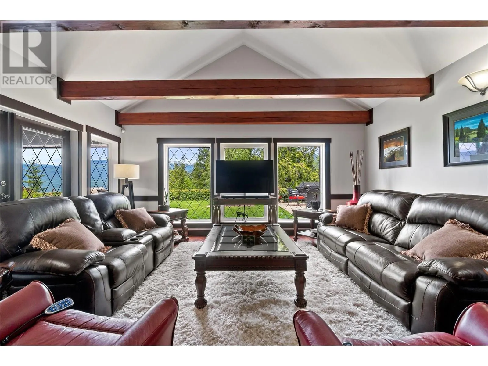 5121 IVY Road