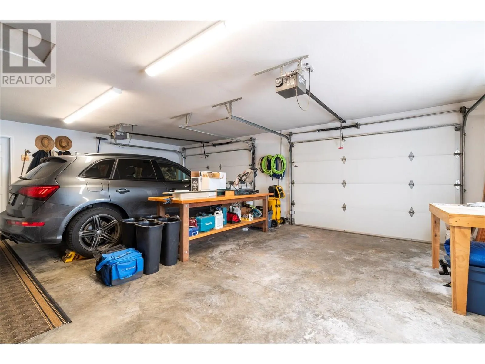 5121 IVY Road