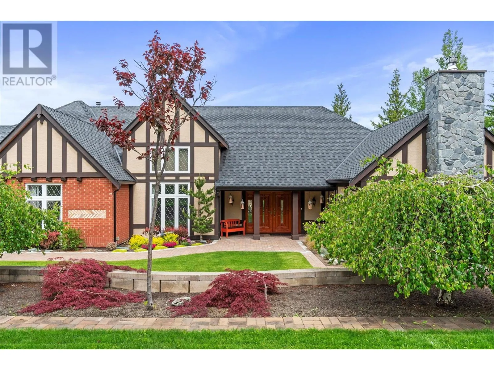 5121 IVY Road