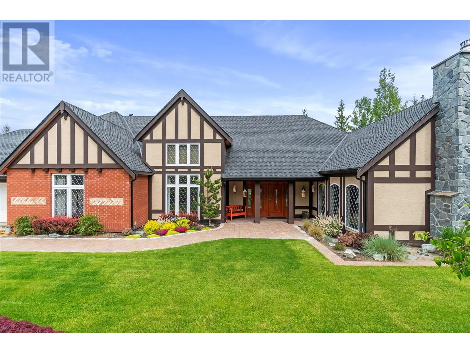 5121 IVY Road