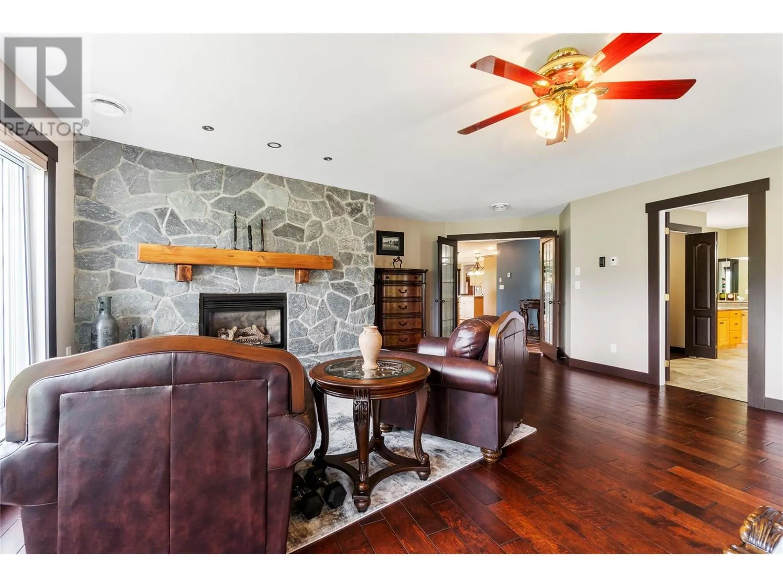 5121 IVY Road