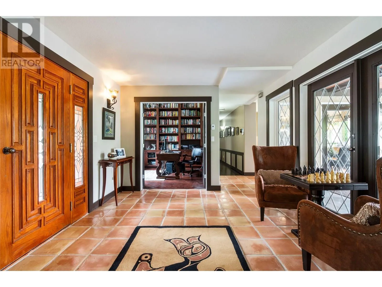 5121 IVY Road