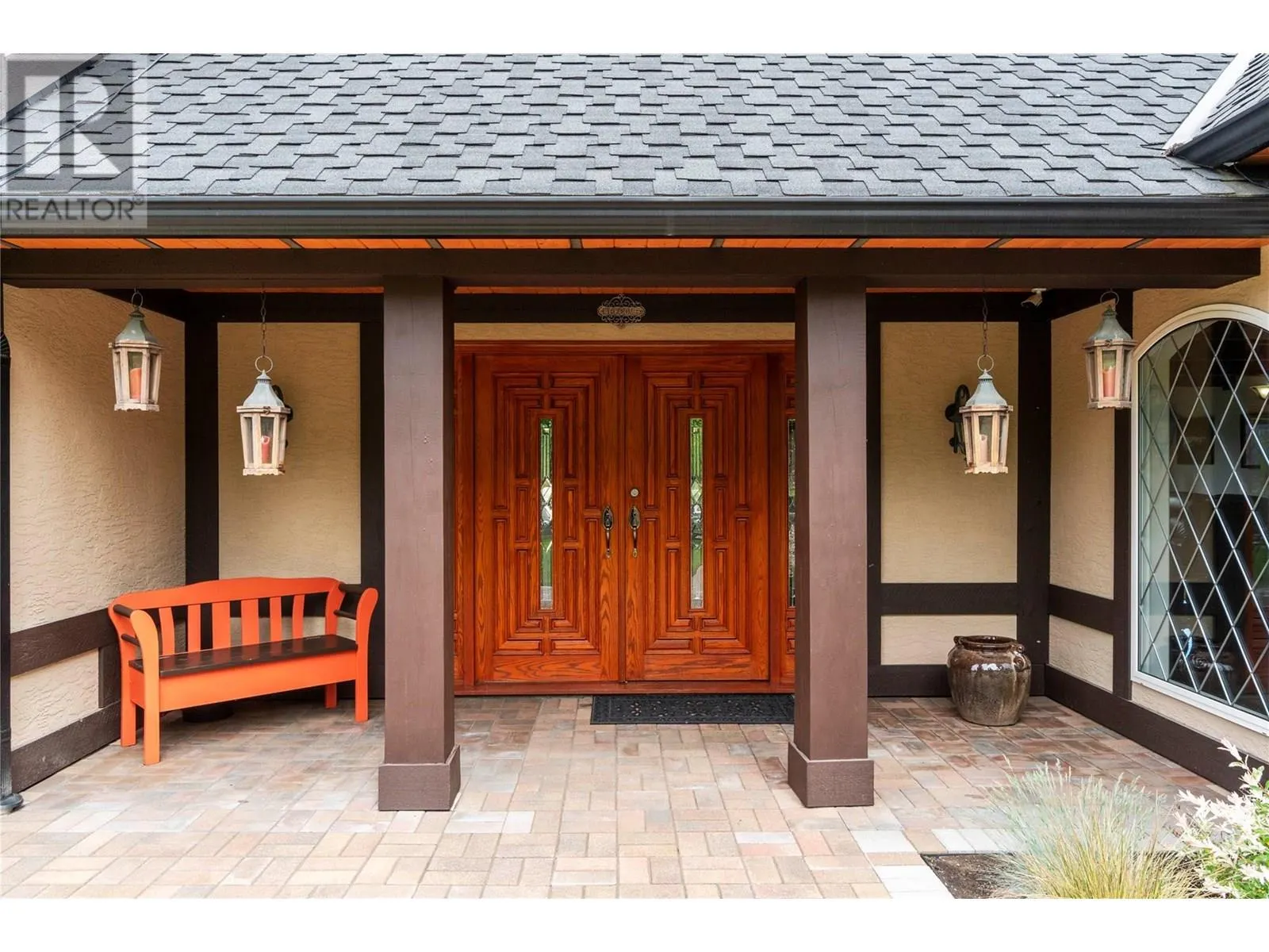 5121 IVY Road