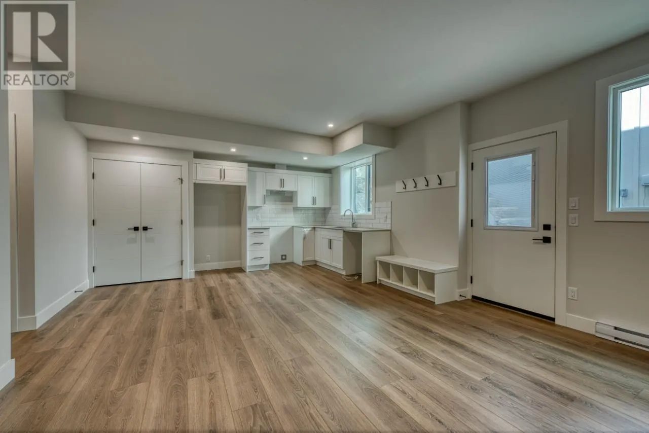 1119 Collinson Court