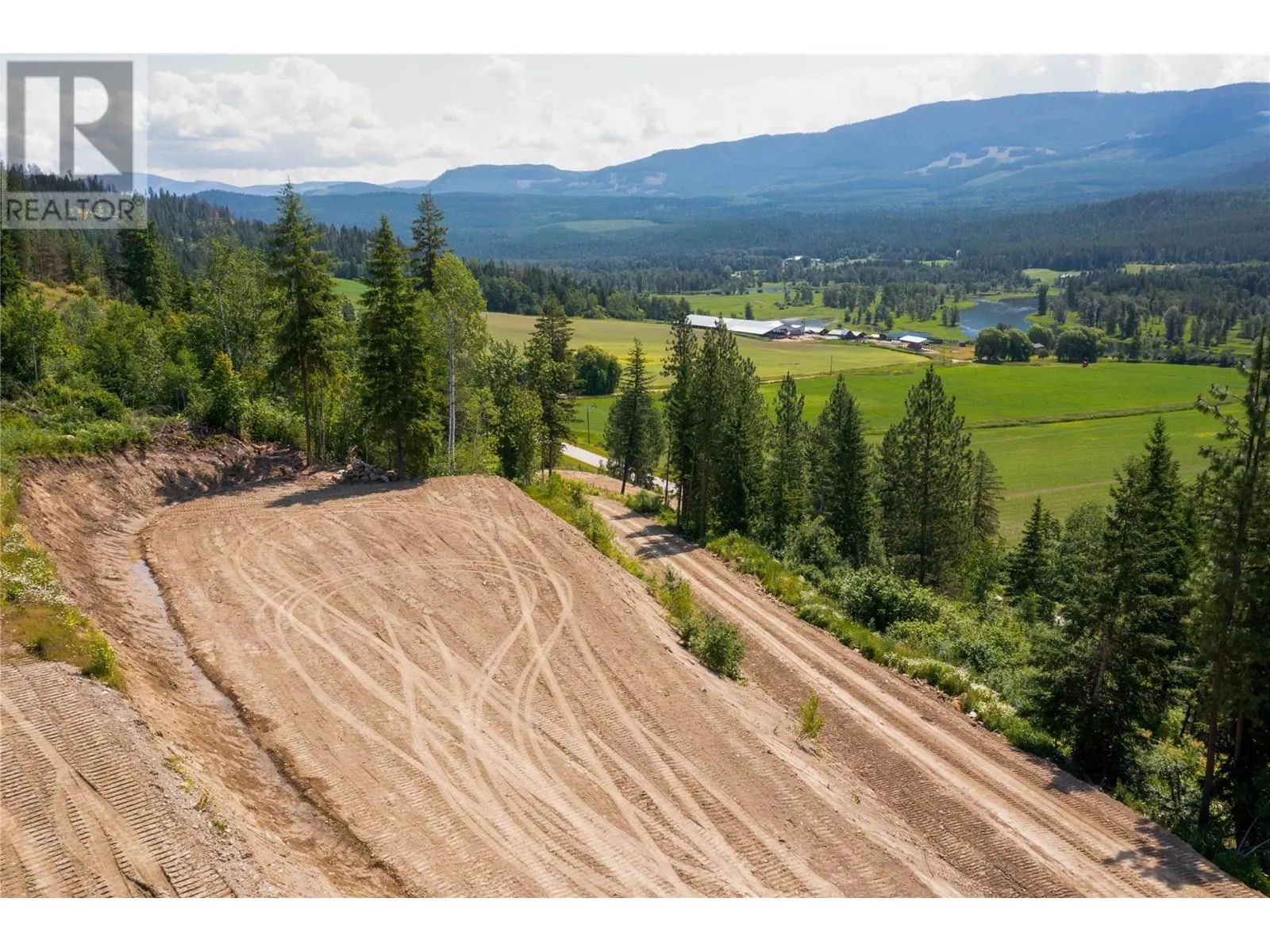 1471 Enderby Mabel Lake Road