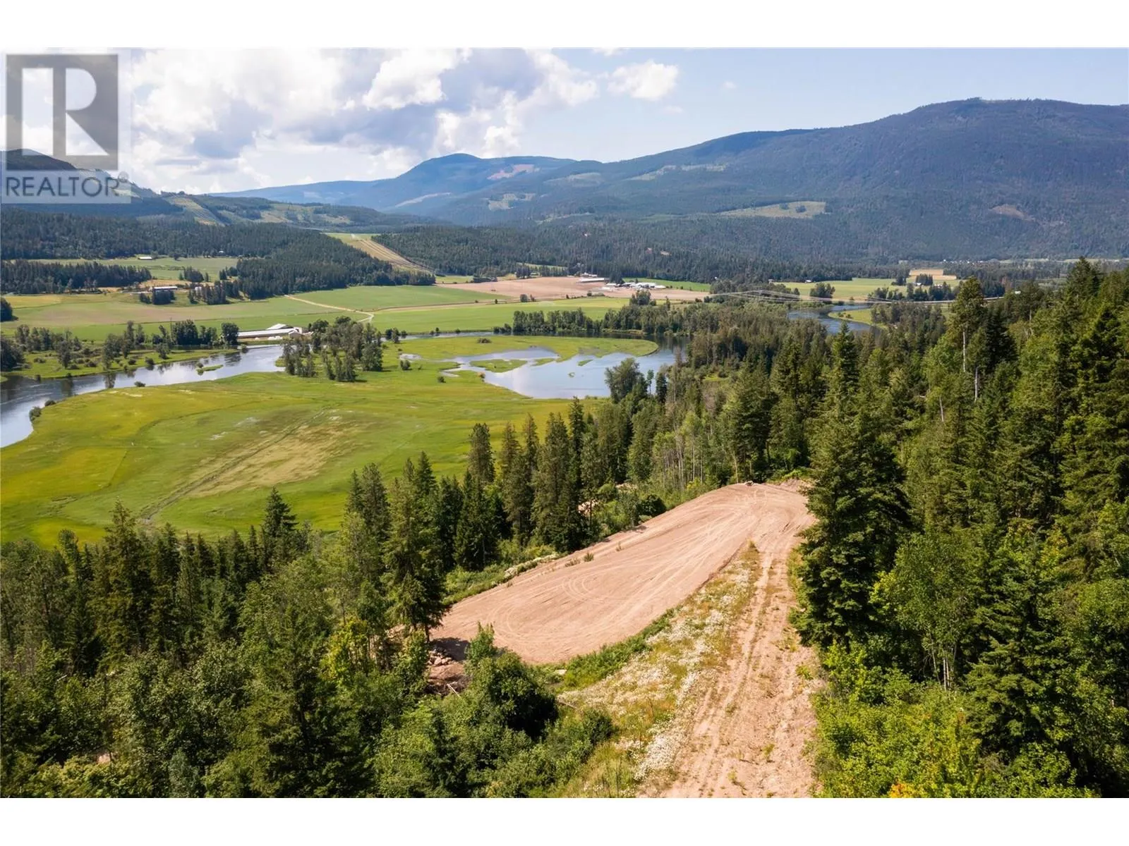 1471 Enderby Mabel Lake Road