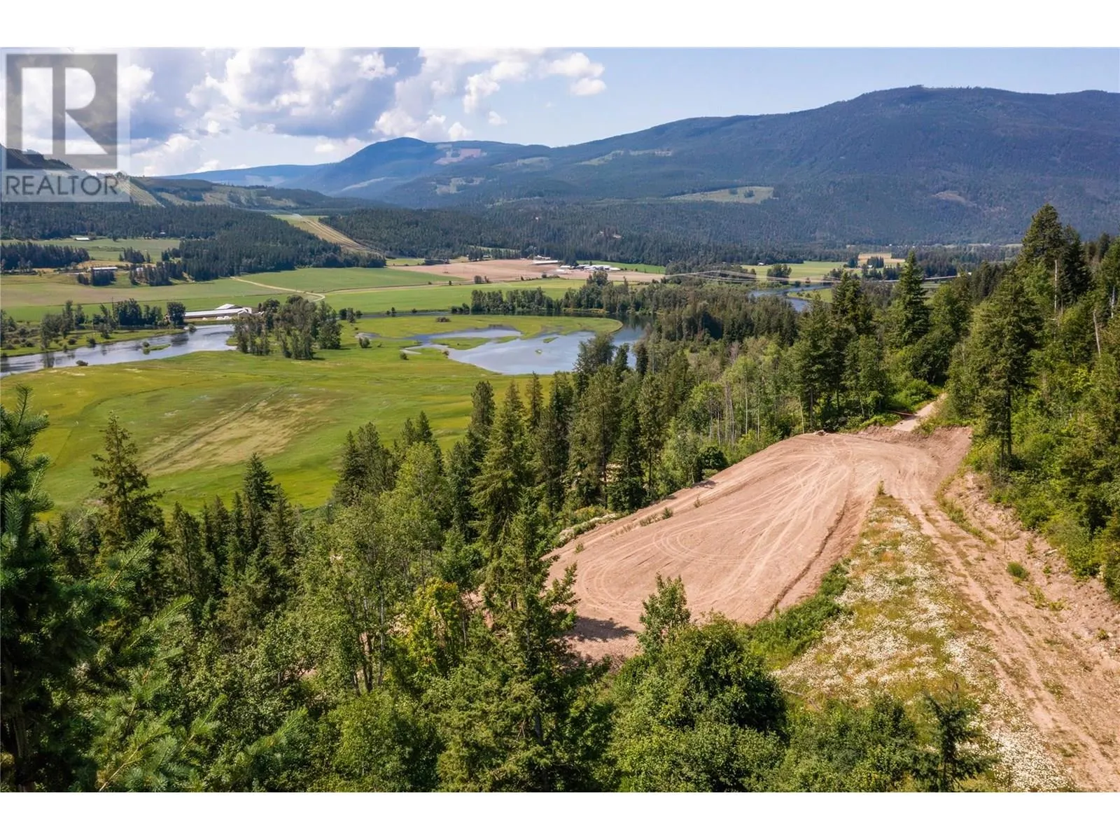1471 Enderby Mabel Lake Road