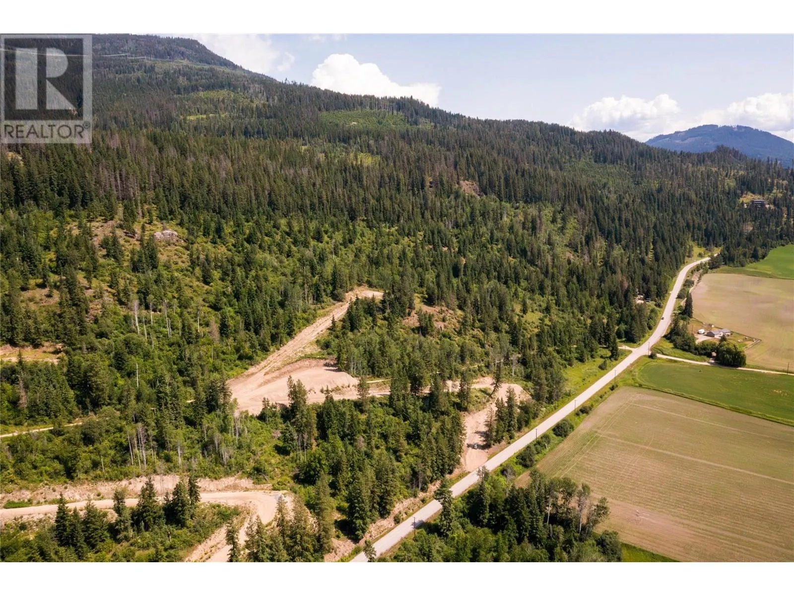 1471 Enderby Mabel Lake Road