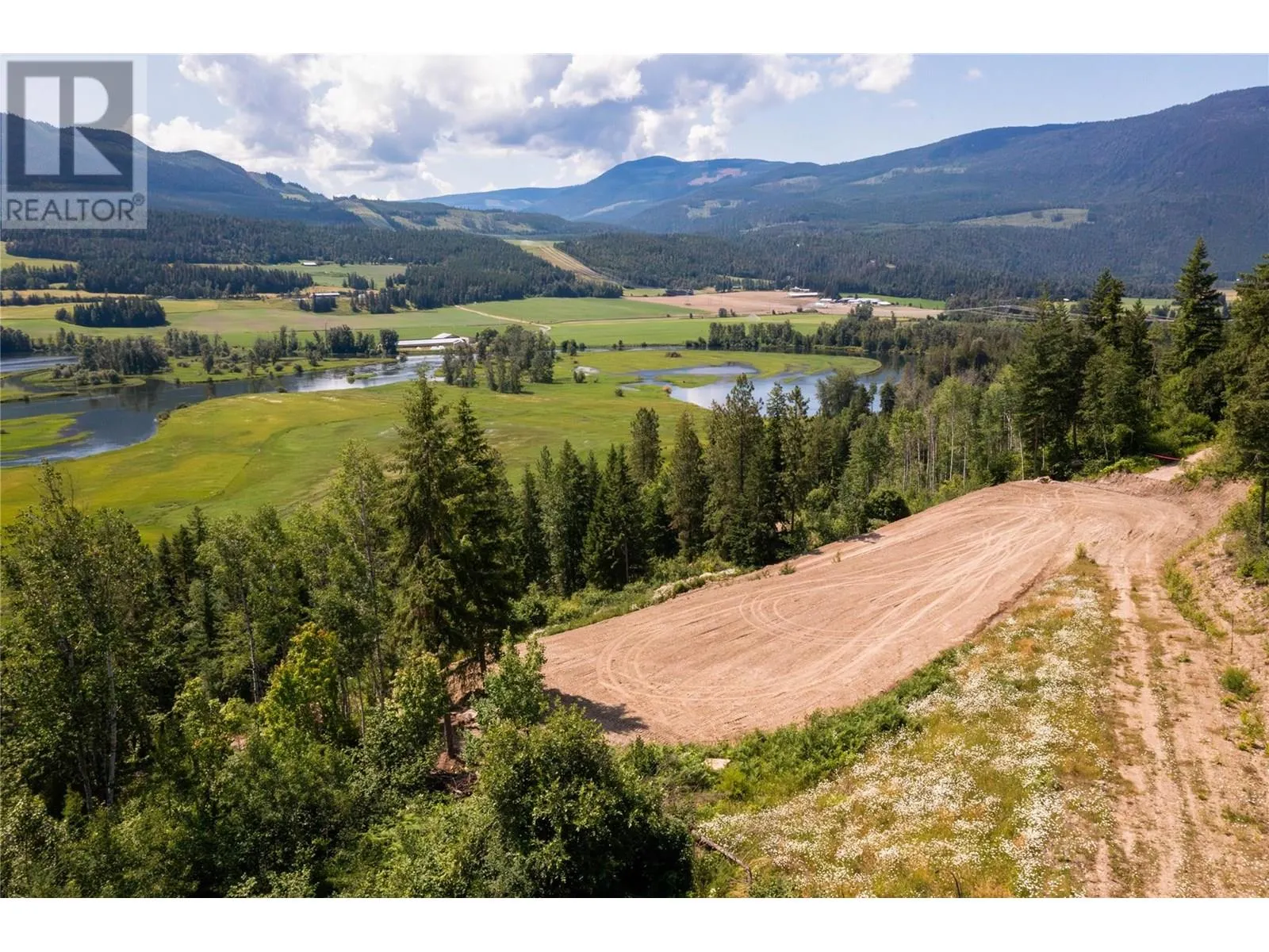 1471 Enderby Mabel Lake Road