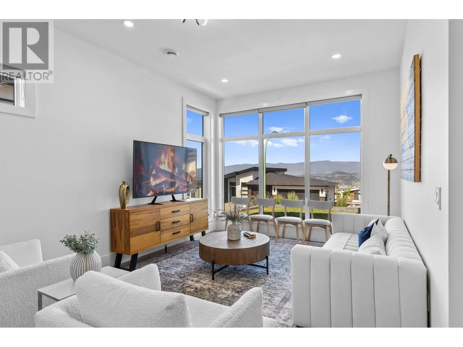 683 Deans Drive