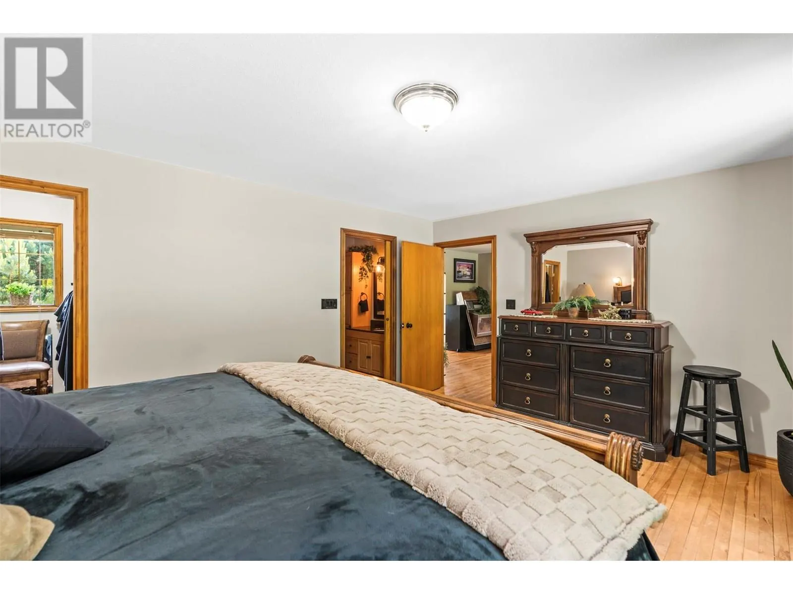 53 Cawley Road