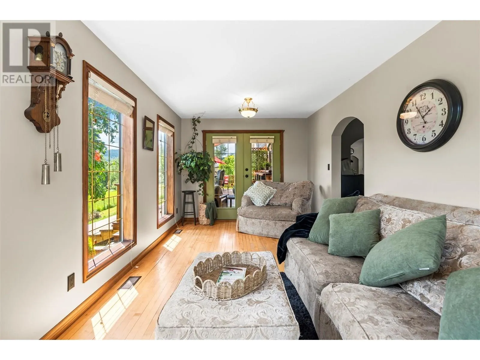 53 Cawley Road
