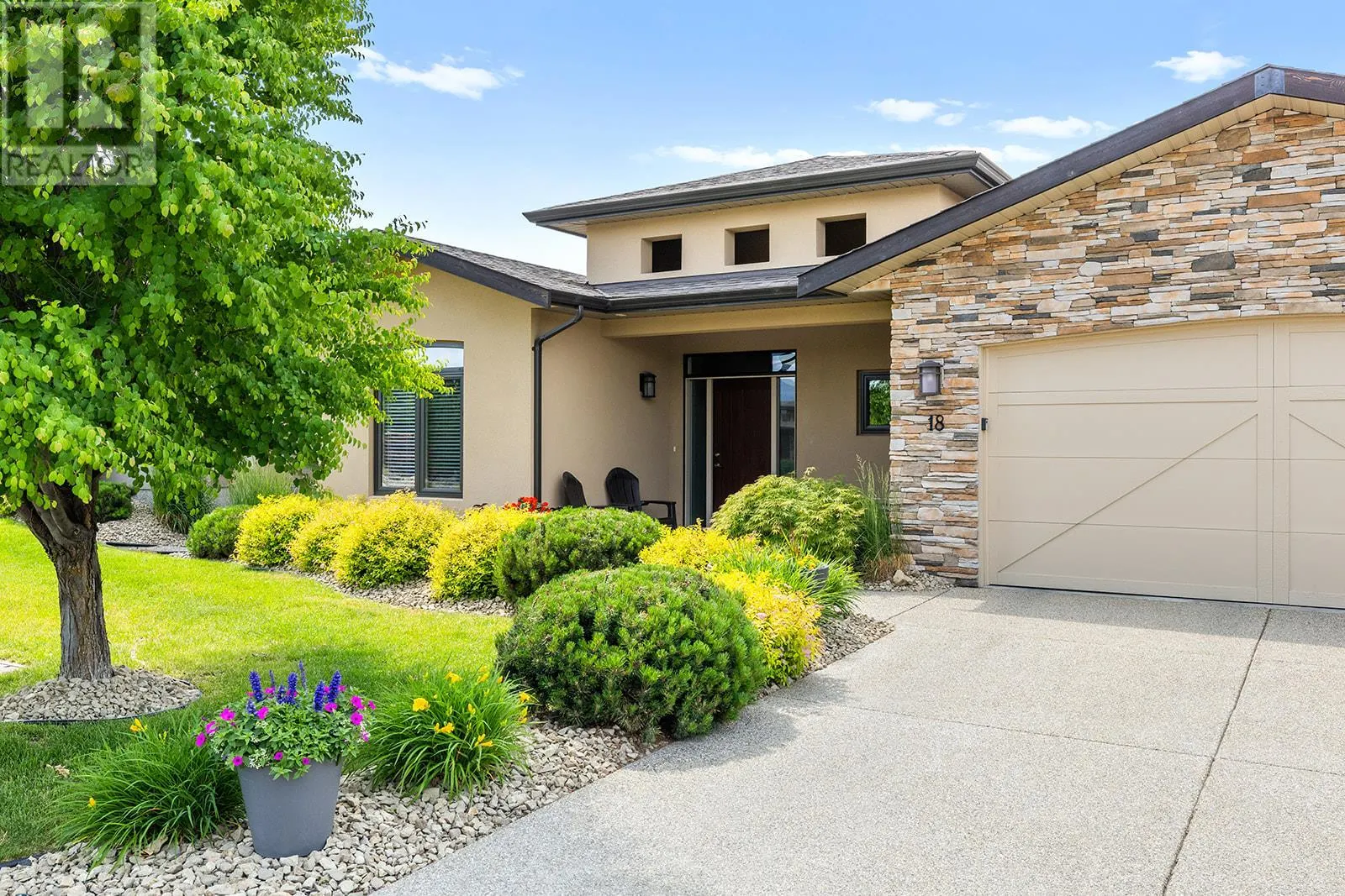 588 Harrogate Lane Unit# 18