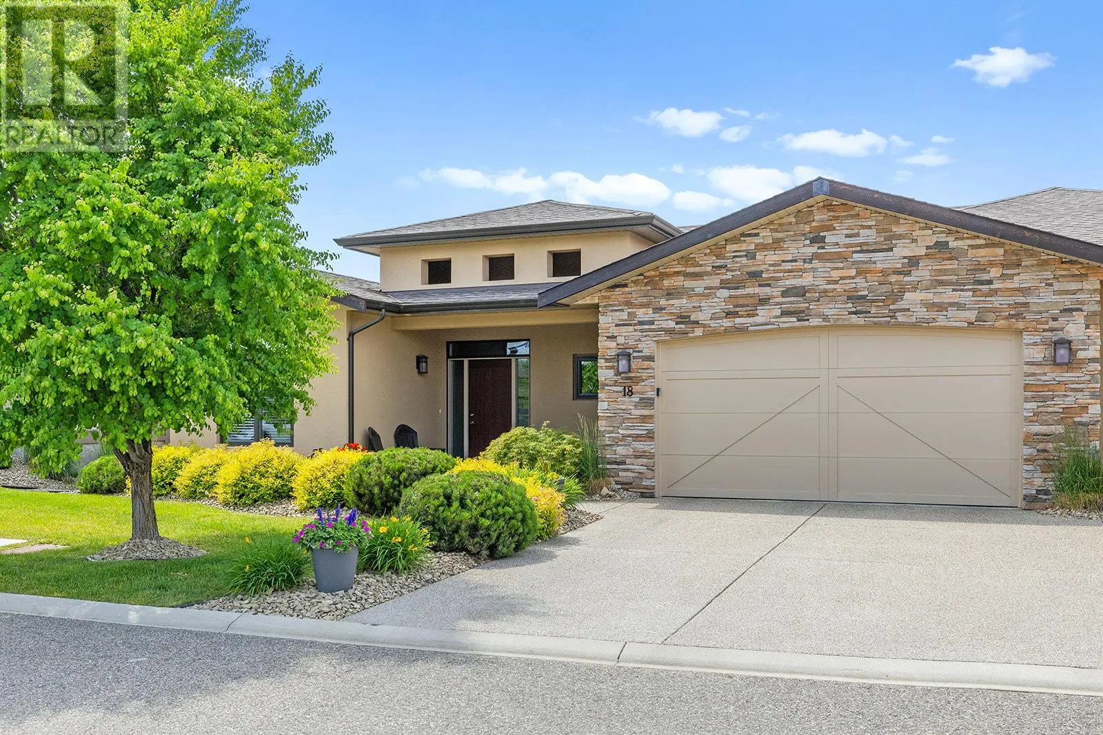 588 Harrogate Lane Unit# 18