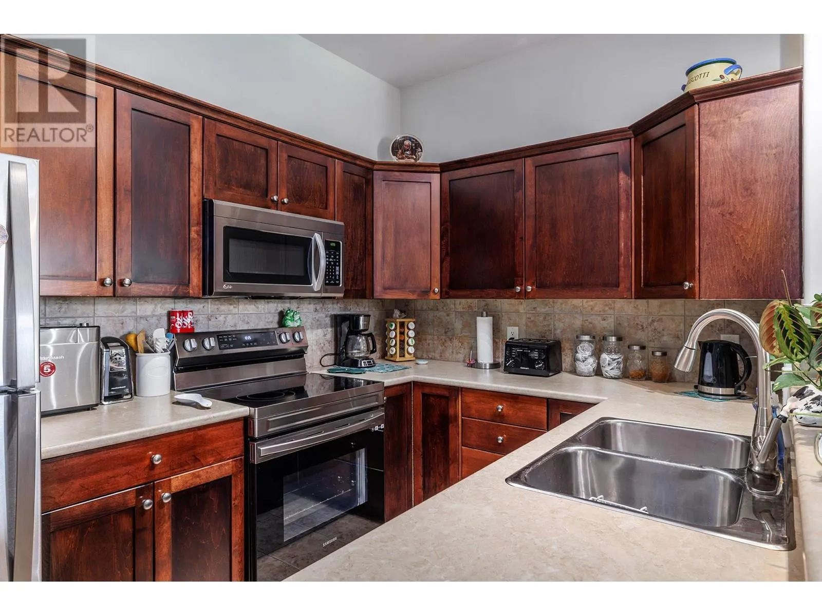 2551 Shoreline Drive Unit# 406